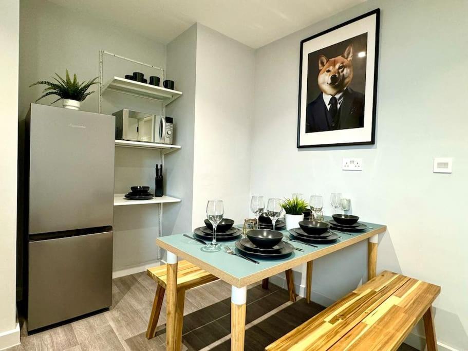 Bournemouth Getaway: 3Br Apartment Near Beach Экстерьер фото