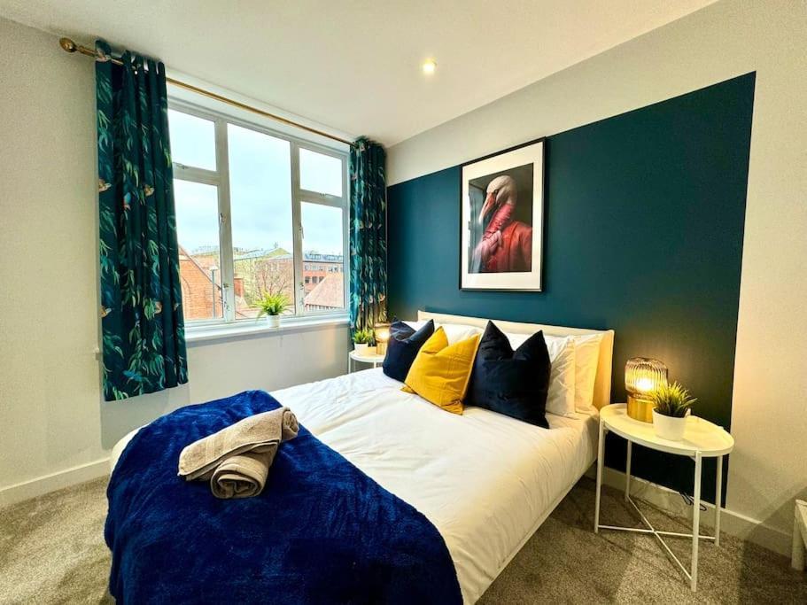 Bournemouth Getaway: 3Br Apartment Near Beach Экстерьер фото